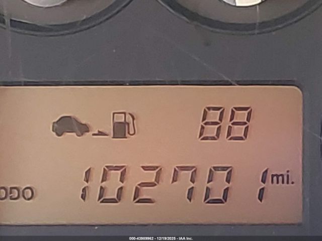 Hyundai Tiburon Image 12