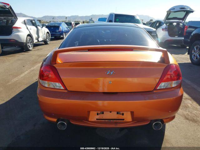 Hyundai Tiburon Image 8