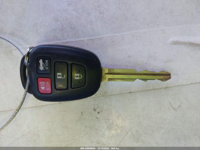 Toyota Corolla Le Image 14