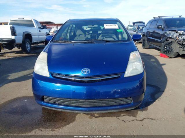 Toyota Prius Image 11