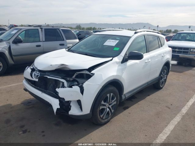 Toyota RAV4 Le Image 5