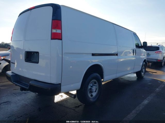 Chevrolet Express Work Van Image 10