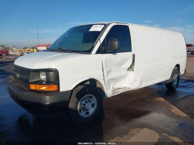 Chevrolet Express Work Van Image 16