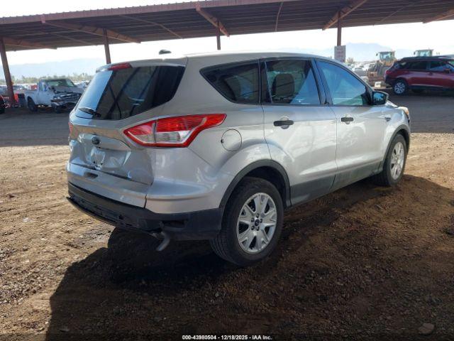 Ford Escape S Image 2