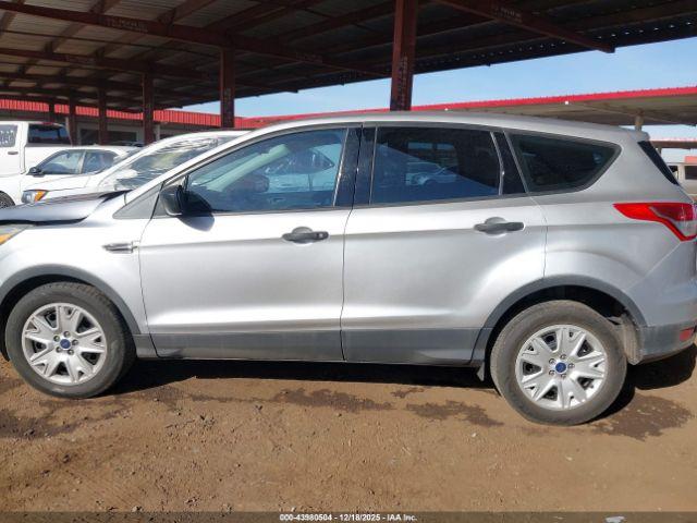 Ford Escape S Image 10