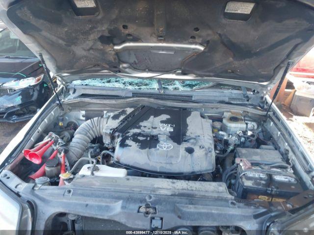 Toyota 4Runner Sr5 Sport V6 Image 9