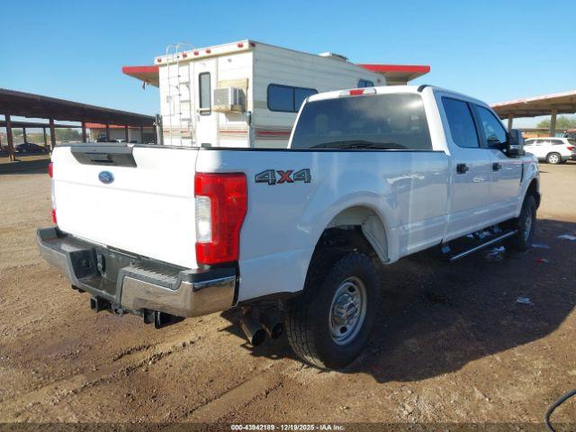 Ford F-250 Xl Image 12