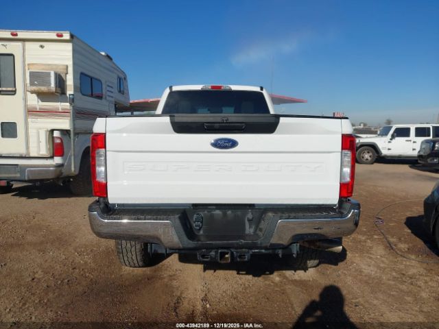 Ford F-250 Xl Image 16