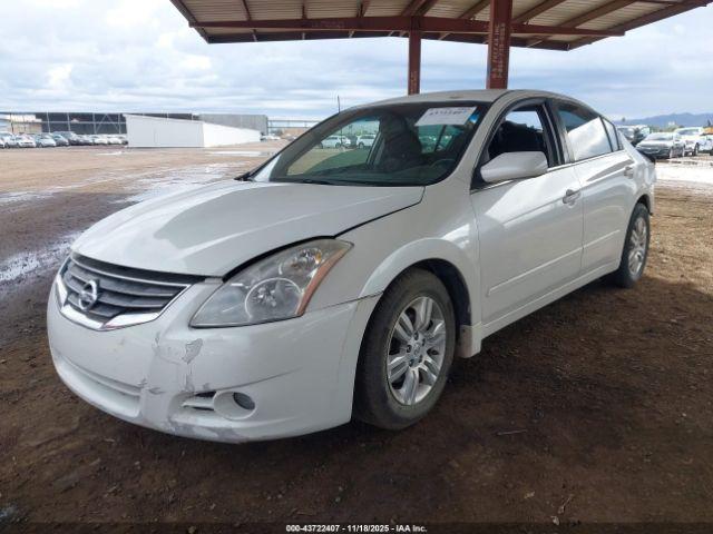 Nissan Altima 2.5 S Image 2