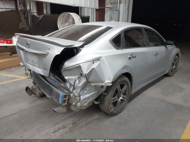 Nissan Altima Image 15