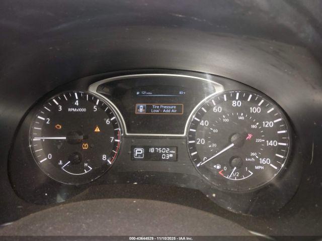 Nissan Altima Image 14