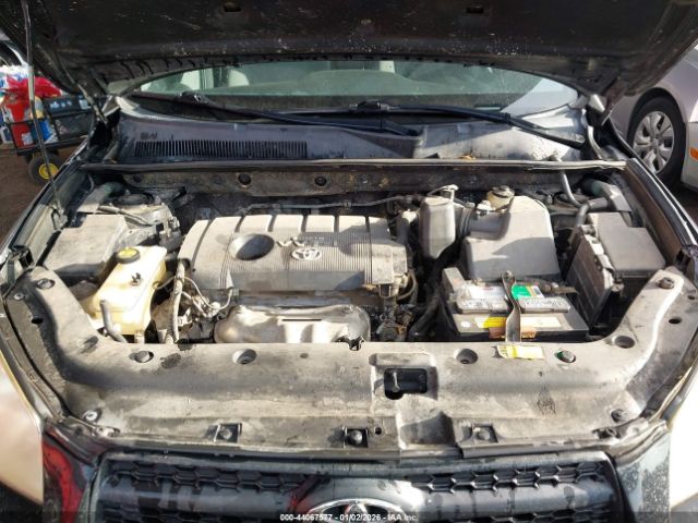 Toyota RAV4 Image 14