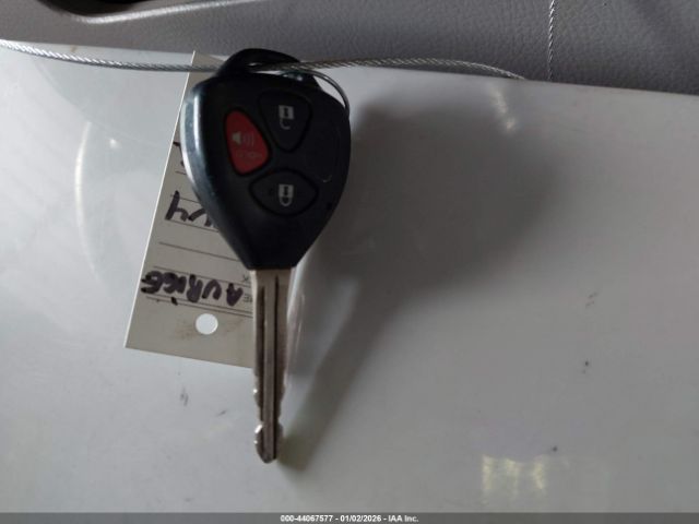 Toyota RAV4 Image 10