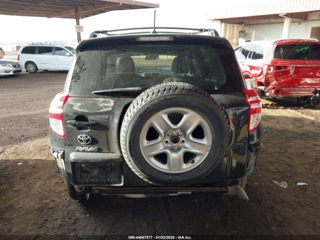 Toyota RAV4 Image 17