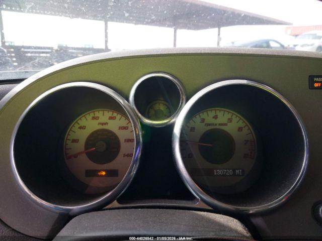 Pontiac Solstice Image 3