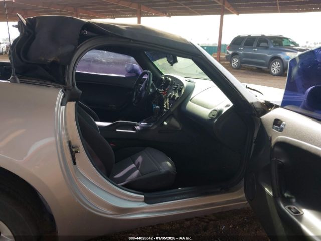 Pontiac Solstice Image 11