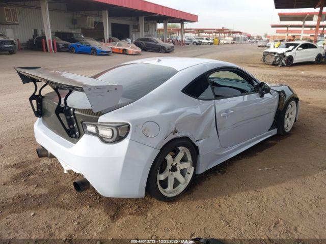 Scion FR-S Image 12