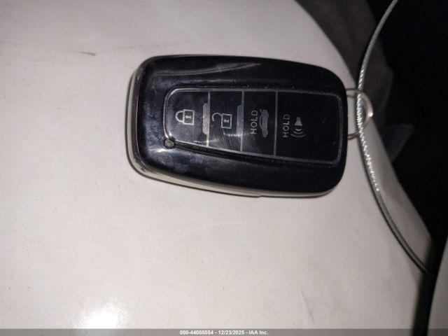 Toyota Prius Prime Xle Image 16