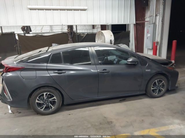 Toyota Prius Prime Xle Image 10