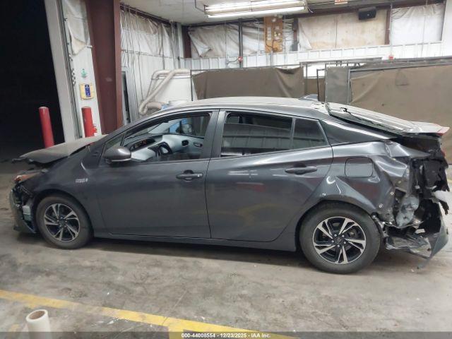 Toyota Prius Prime Xle Image 13