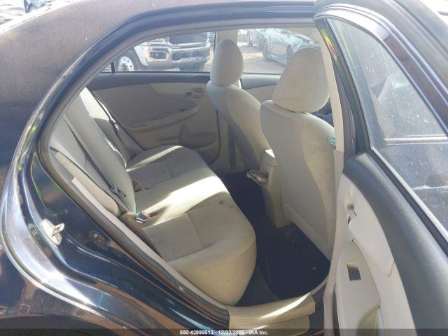 Toyota Corolla L Image 11