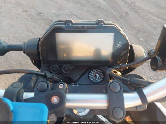 Yamaha Mt-03 Image 12