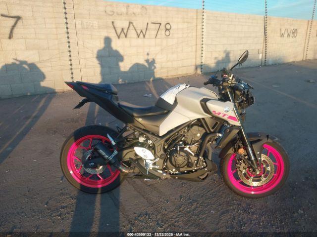 Yamaha Mt-03 Image 10