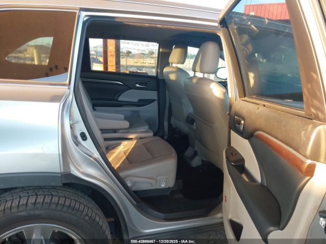 Toyota Highlander Limited V6 Image 9