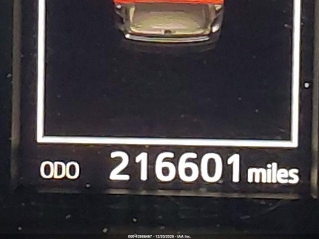 Toyota Highlander Limited V6 Image 4