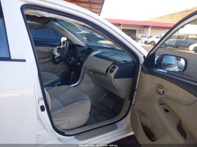 Toyota Corolla L Image 13