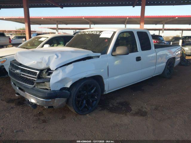 Chevrolet Silverado 1500 Work Truck Image 2