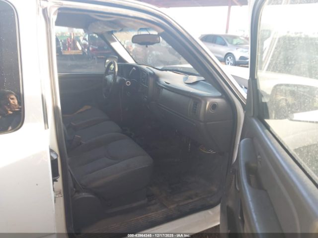 Chevrolet Silverado 1500 Work Truck Image 9