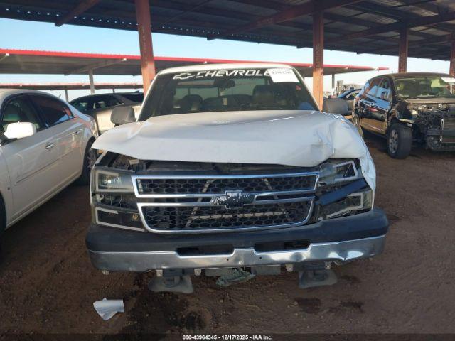 Chevrolet Silverado 1500 Work Truck Image 11