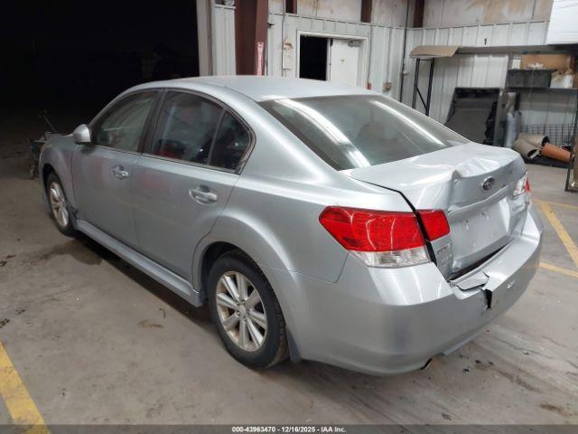 Subaru Legacy 2.5i Premium Image 3