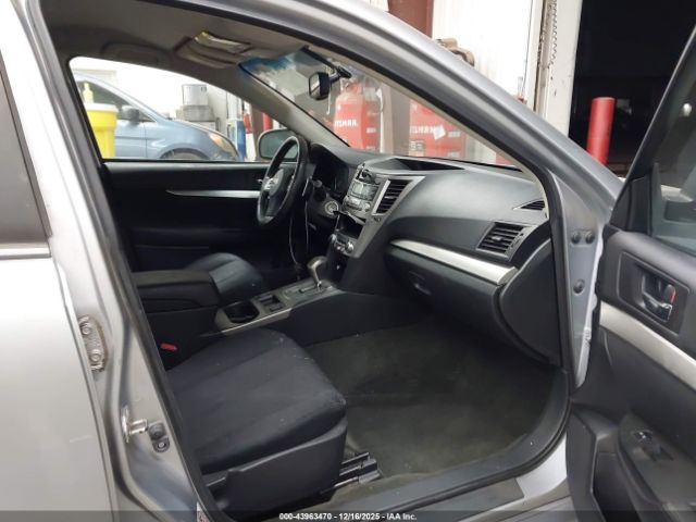 Subaru Legacy 2.5i Premium Image 7
