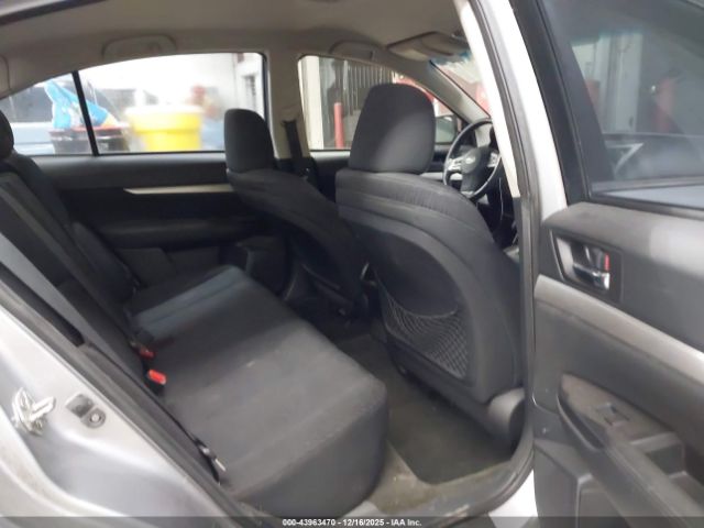 Subaru Legacy 2.5i Premium Image 13