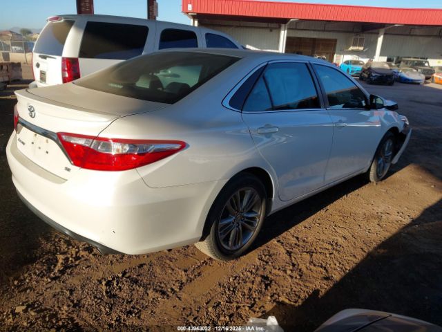 Toyota Camry Se Image 3