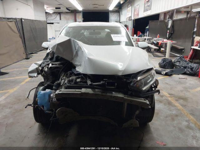 Honda HR-V Lx Image 8