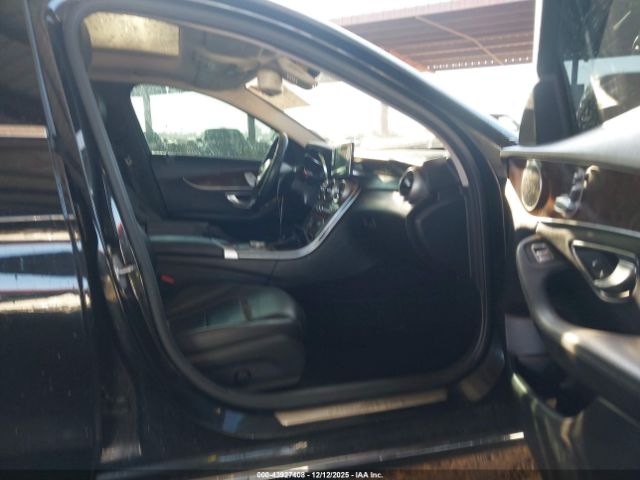 Mercedes-Benz C-Class Image 4