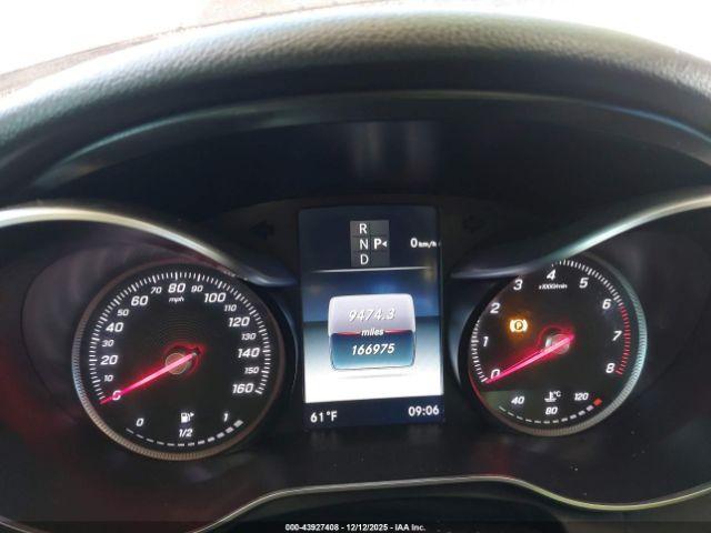 Mercedes-Benz C-Class Image 8