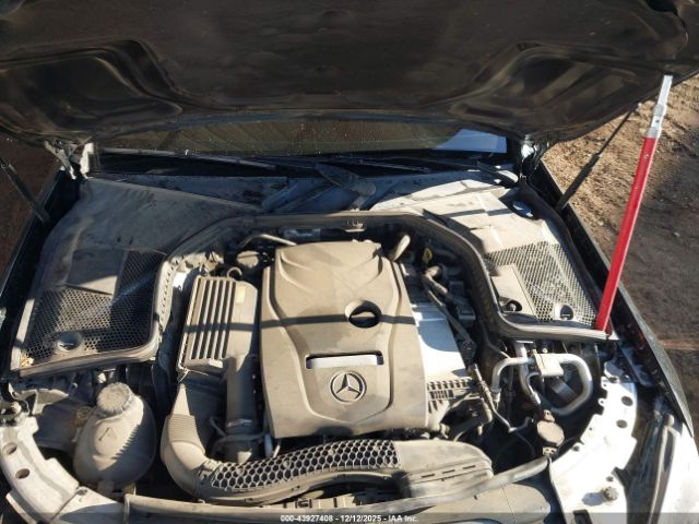 Mercedes-Benz C-Class Image 12