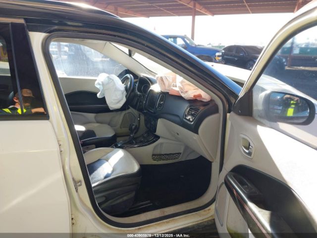 Jeep Compass Limited 4x4 Image 3