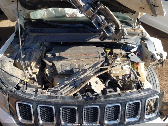 Jeep Compass Limited 4x4 Image 9