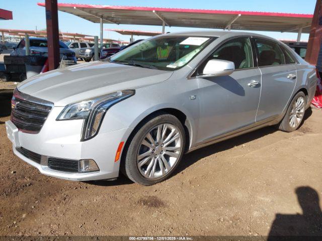 Cadillac XTS Luxury Image 2