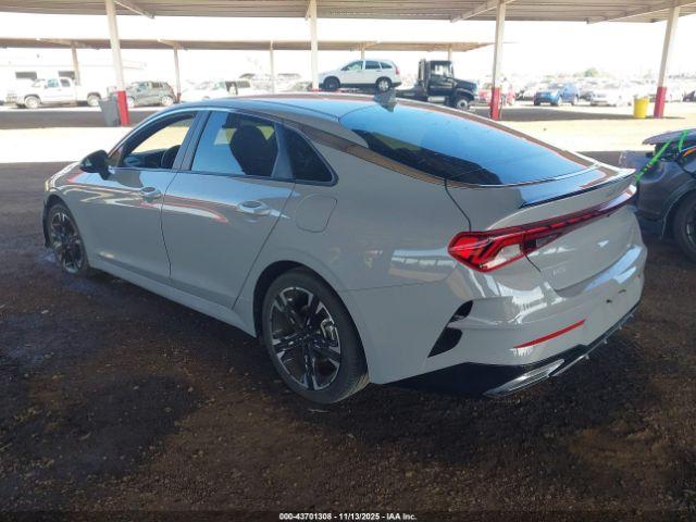 Kia K5 Gt-line Image 11