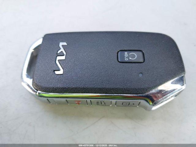 Kia K5 Gt-line Image 12