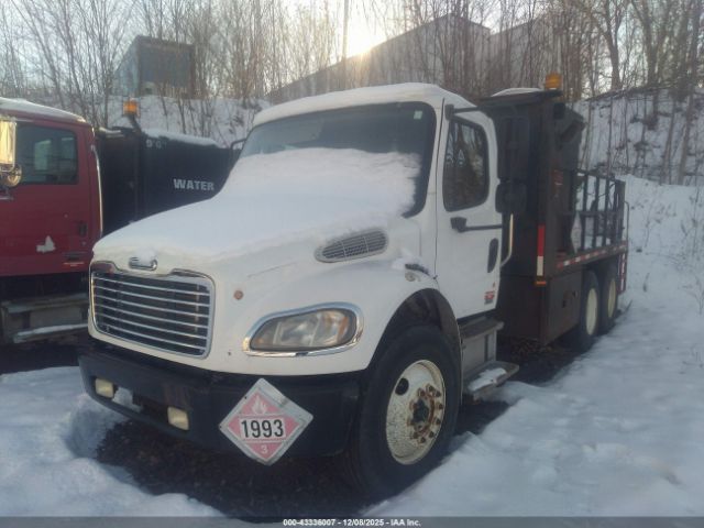 Freightliner M2 106 Medium Duty Image 3