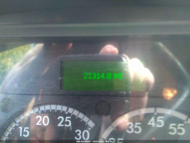 Freightliner M2 106 Medium Duty Image 7