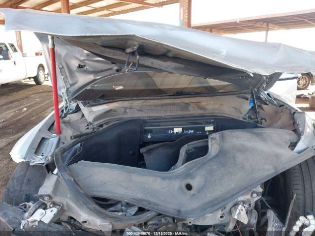 Tesla Model S Image 14