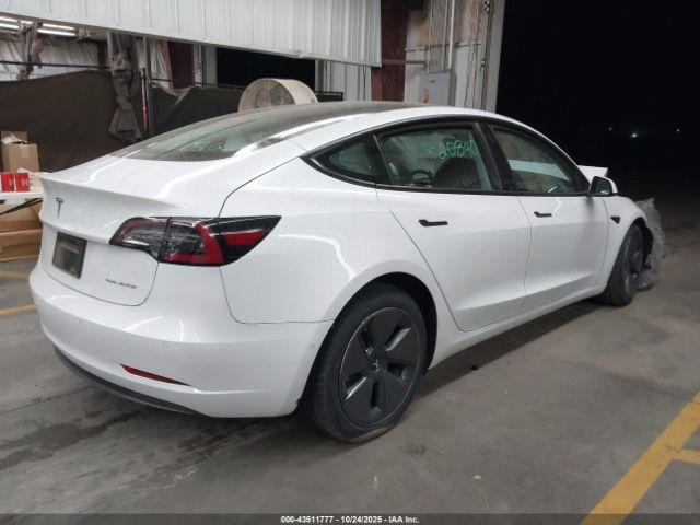 Tesla Model 3 Long Range Dual Motor All-wheel Drive Image 3